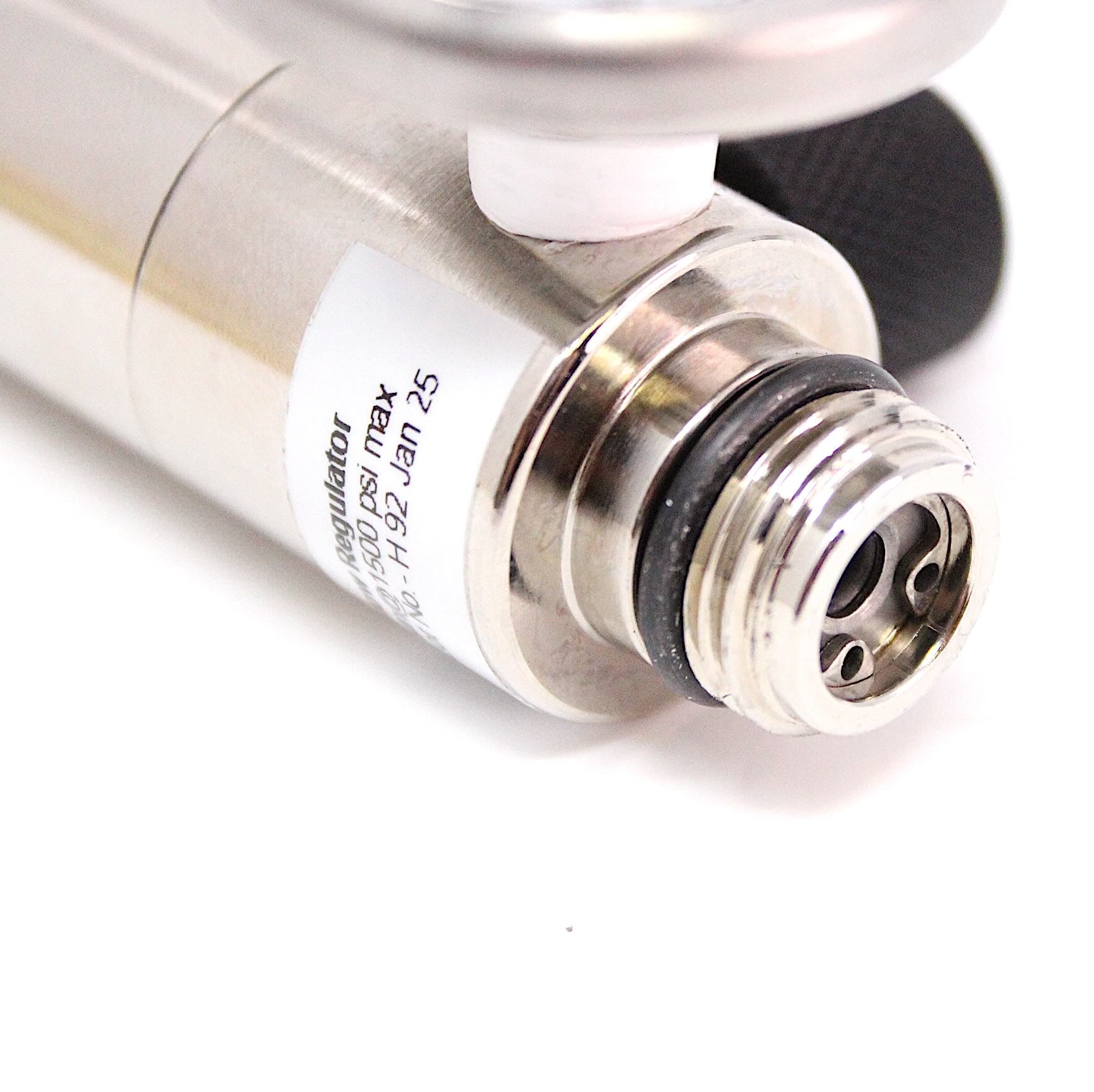 Gas Regulator Fixed Flow 0.5 LPM C10