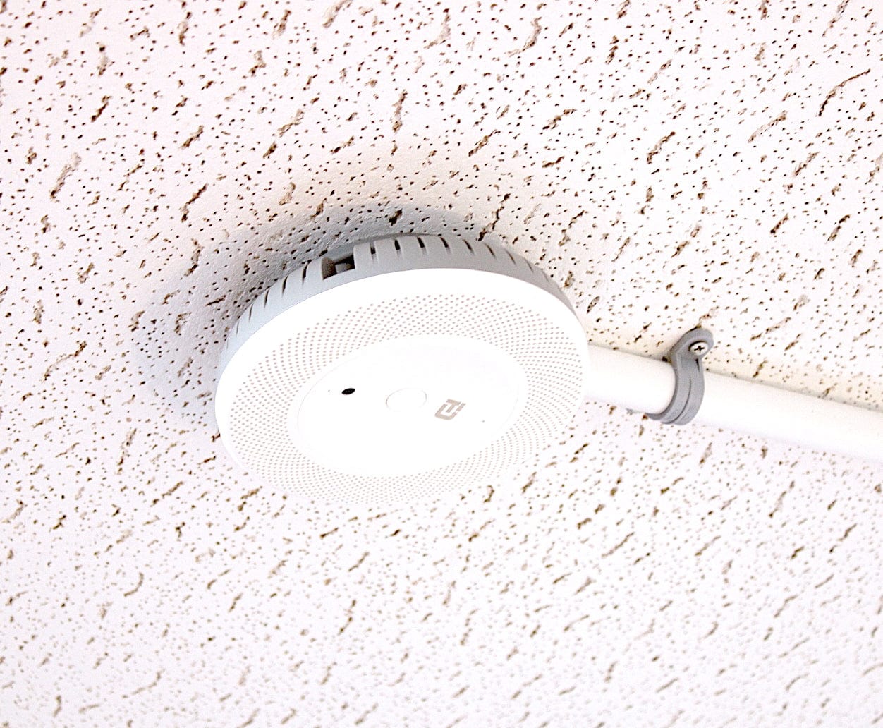 Can Hotel Smoke Why Vape Detectors Are Growing In Schools & Hotels How To  Beat Hotel Australia